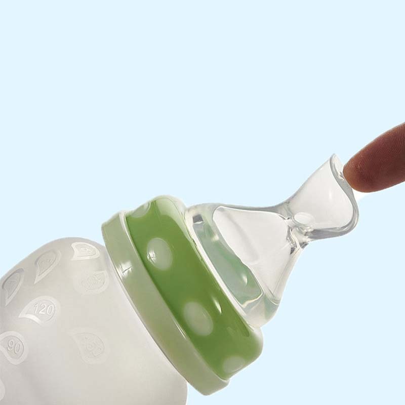Wide caliber 180mL silicone spoon feeding bottle