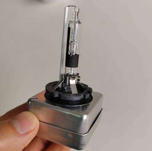 Xenon bulb automotive lens lamp